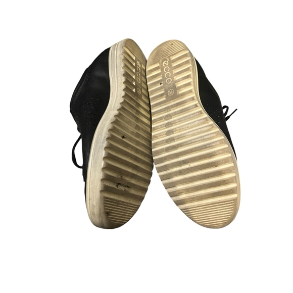 Ecco Black Leather Sneakers US 7.5 EUR 38 White Sole - Picture 5 of 8